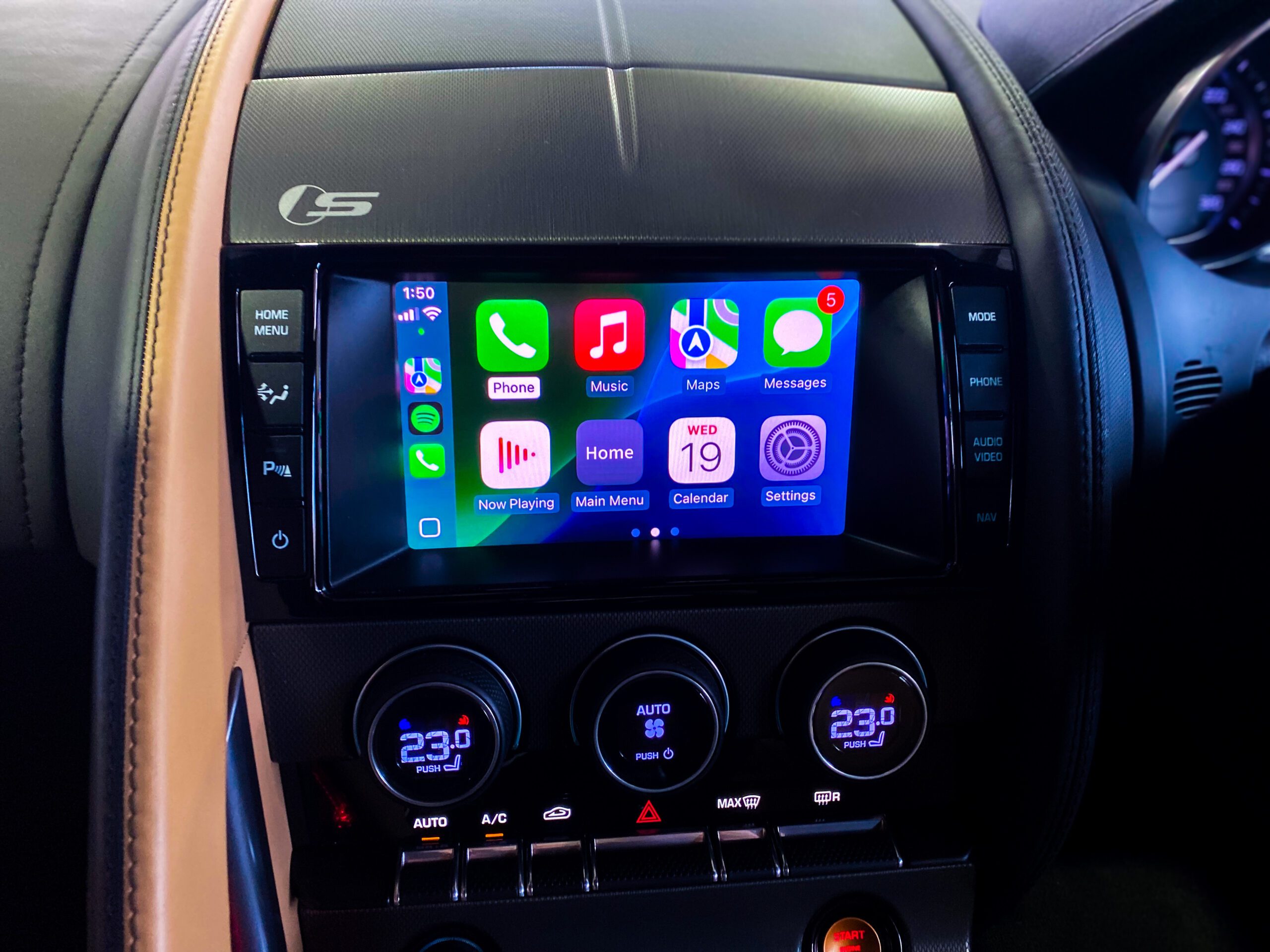 Apple CarPlay & Android Auto for Jaguar F-Type - Home Screen
